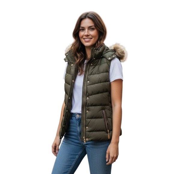 NWT- Women’s Quilted Vest w/Hood-Size L - - Picture 4 of 16